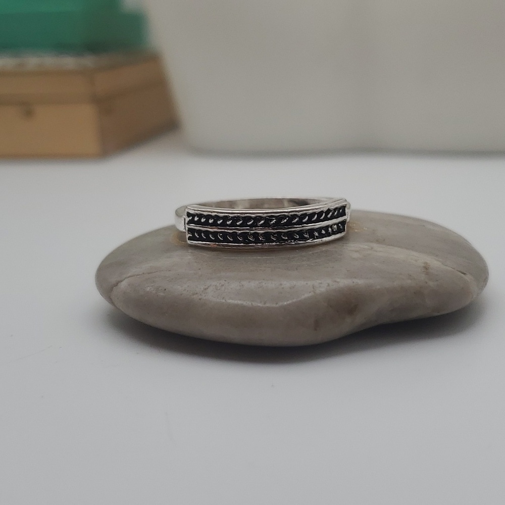 10.5 silver Phoenix ring R164